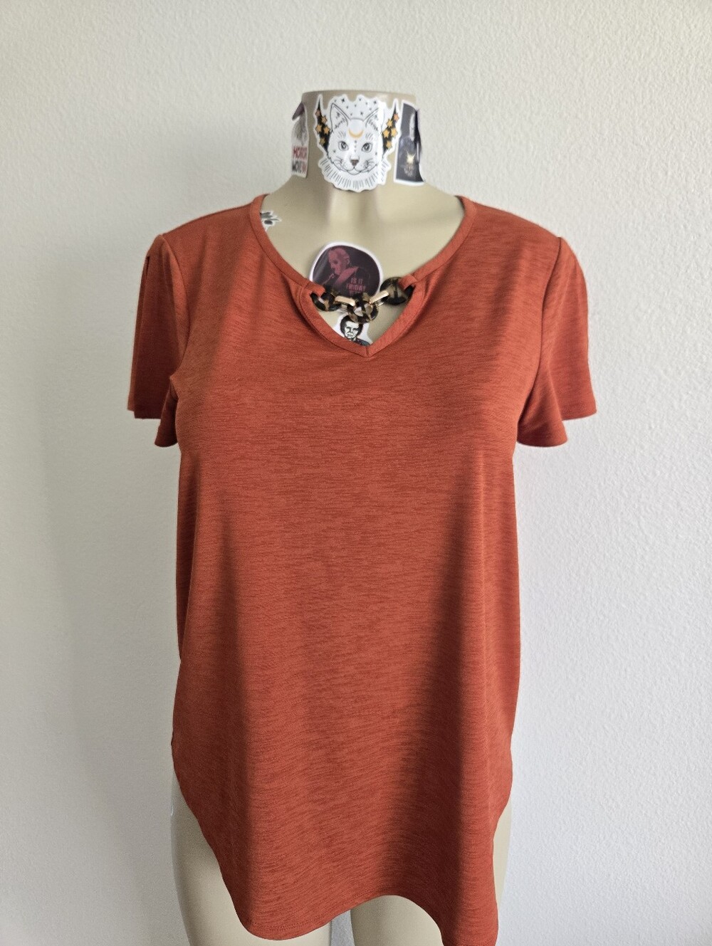 Women’s Short Sleeve Rust V-Neck Top with Accent Detail